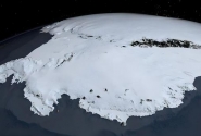 南极4000米深海底，发现150米巨大“天线”，谁放的，有什么用？