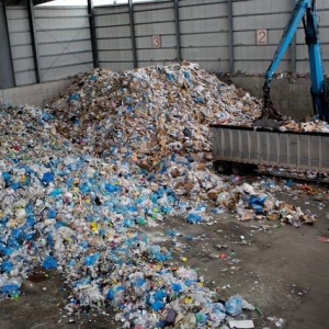美报告：美国是全球最大塑料垃圾制造者，每年产生量是中国的两倍