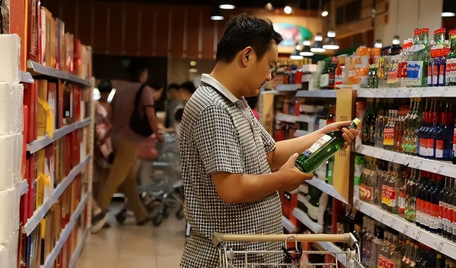 中国4大“光瓶酒”，廉价好喝，都是100%珍品佳酿，你都喝过吗？