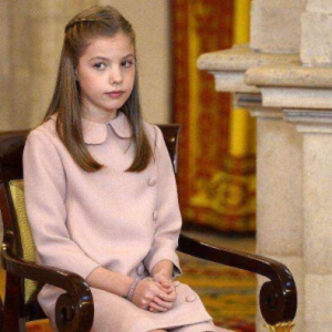 “王室备胎”索菲亚：女王姐姐的背景板，却是西班牙最幸福的公主