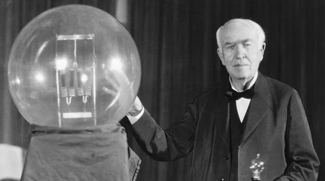 电灯的发现人究竟能否是爱迪生，争议点在那里？严酷来说不是
