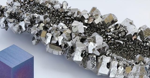 金属元素铌，在钢中会对物理冶金形成什么影响