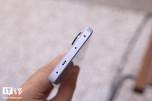 Redmi Note 13 Pro+ 手机体验：中端机卷出新高度