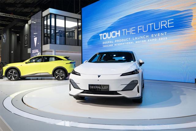 驶离2023，长安汽车以全新姿势驱逐新能源3.0时代