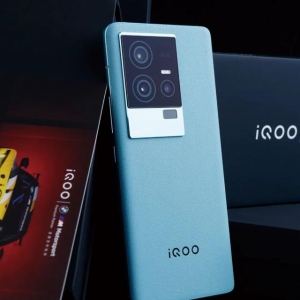 均衡电竞旗舰——iQOO 11S手机评测