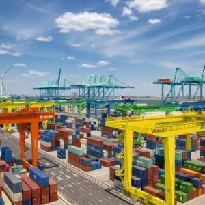 智慧、绿色新标杆！天津港为全球智能化集装箱码头建设贡献“天津方案”